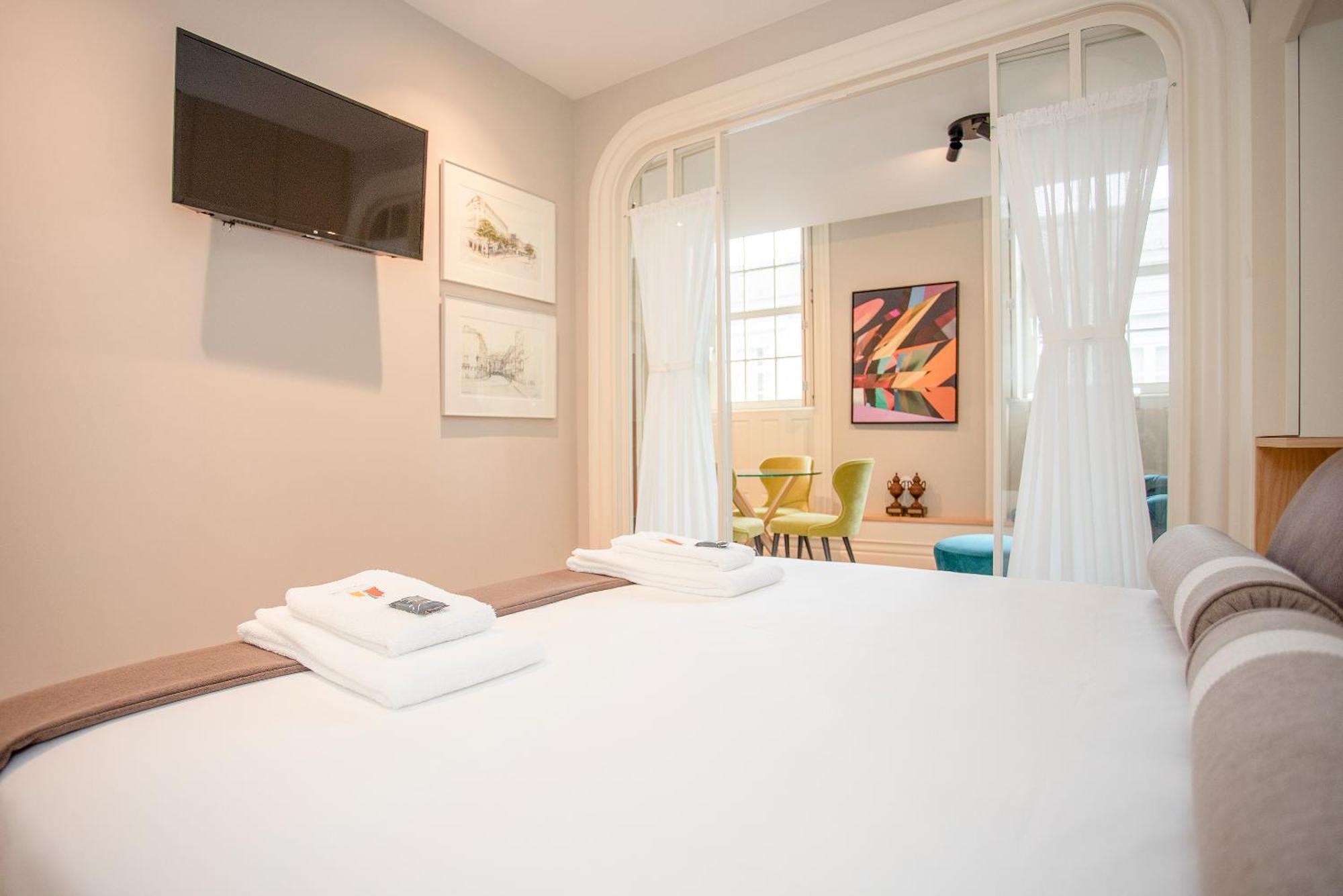 Liiiving In Porto - Cedofeita Charming Apartment Buitenkant foto